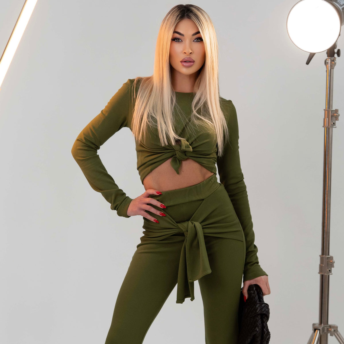 Green long sleeves set