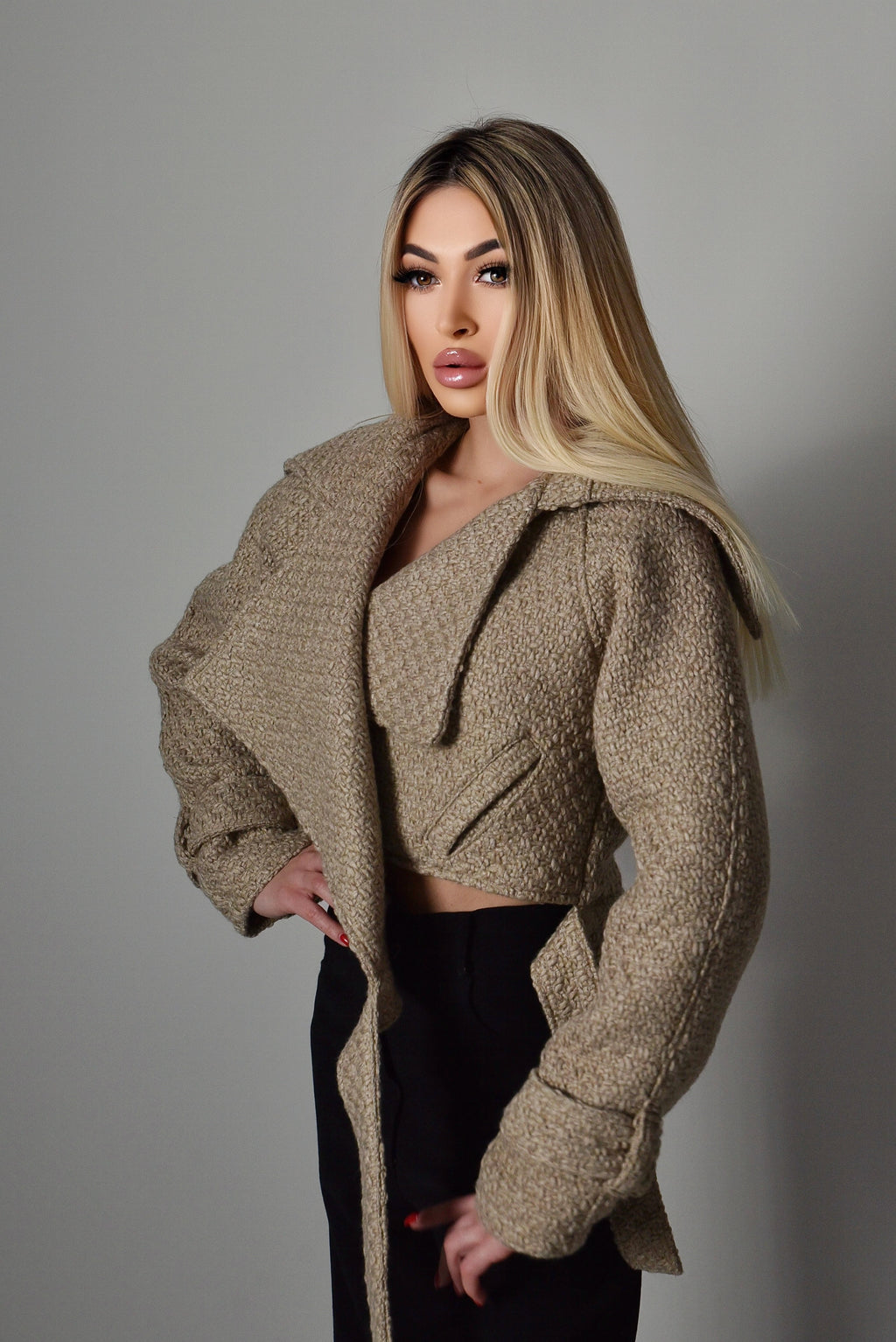 Cropped textured beige coat