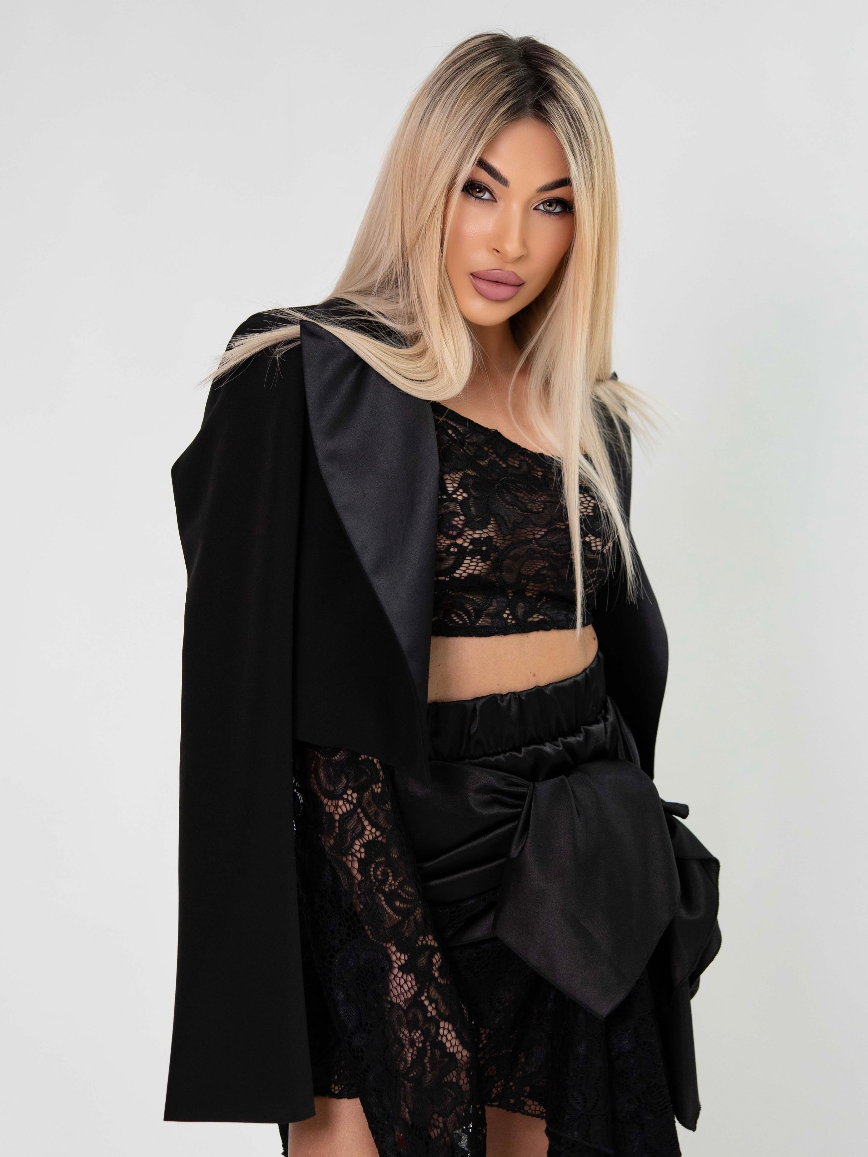 Short blazer with satin detail