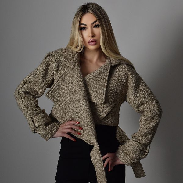 Textured beige jacket 