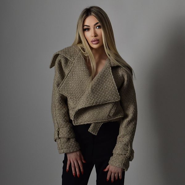 Textured beige jacket 